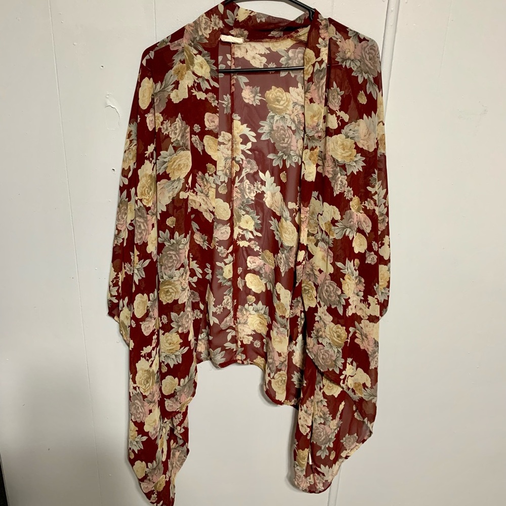143 Story By Line Up Burgundy Floral Pattern Cover up with Sleeves 3x